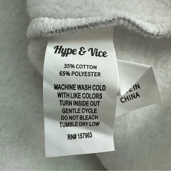 NWOT Hype and Vice UMASS Cropped Sweatshirt Womens Small Gray Black Colorblock - Picture 4 of 7